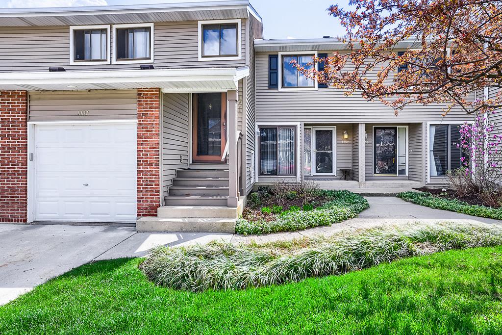 1092 Pinetree Cir., Buffalo Grove, IL 60089