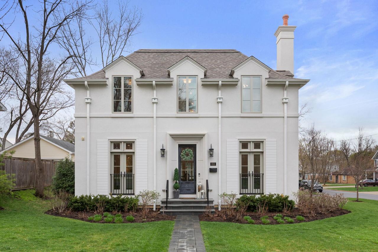 618 Buckingham Pl., Libertyville, IL 60048