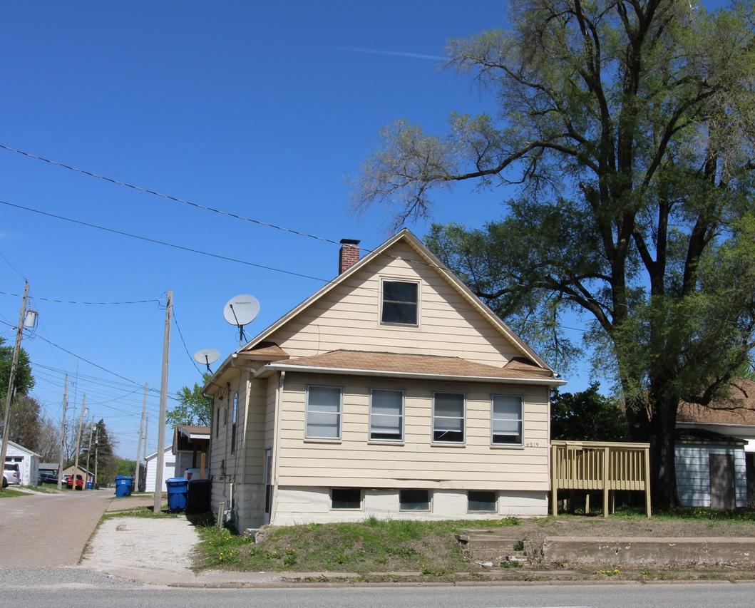 4519 4th Ave., Moline, IL 51265