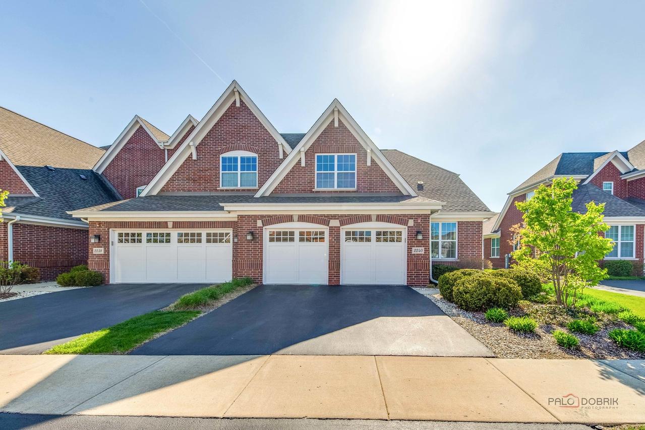 2240 Washington Dr., Northbrook, IL 60062