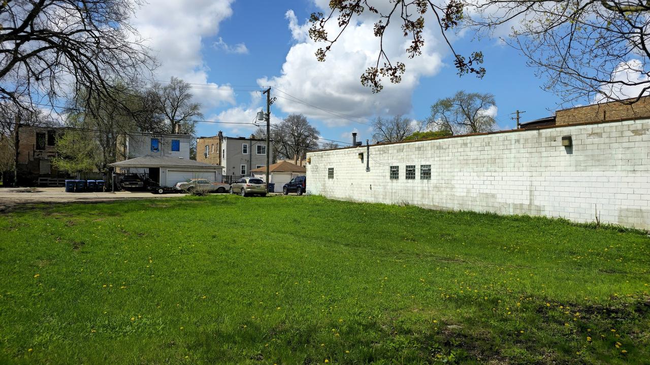 26 S 19th Ave., Maywood, IL 60153