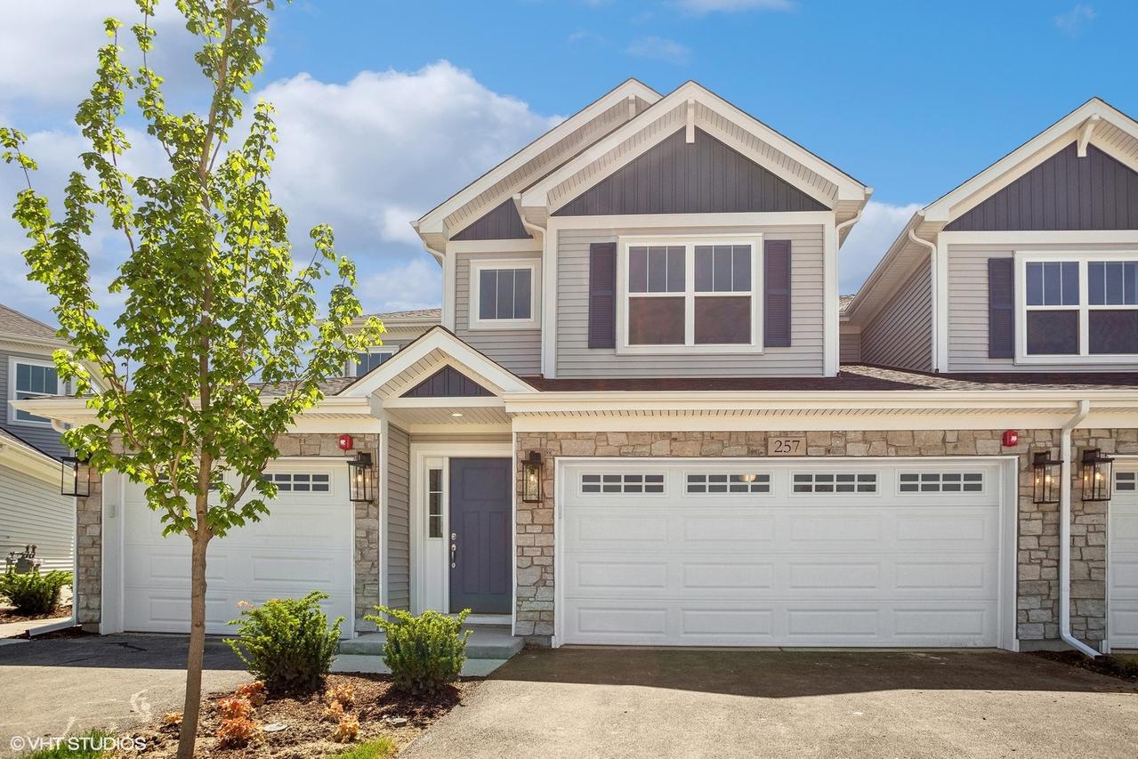 272 Masters Dr., Addison, IL 60101