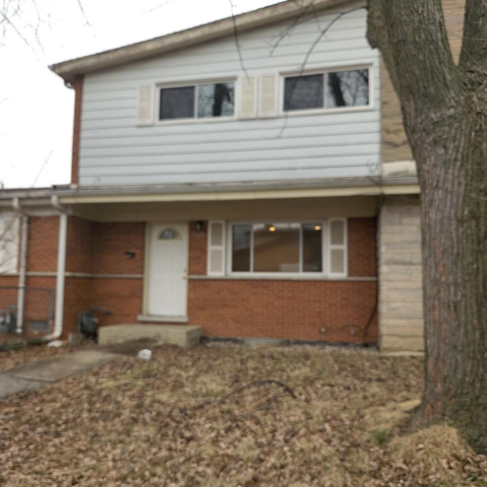 525 Glenshire Ln., Glenview, IL 60025