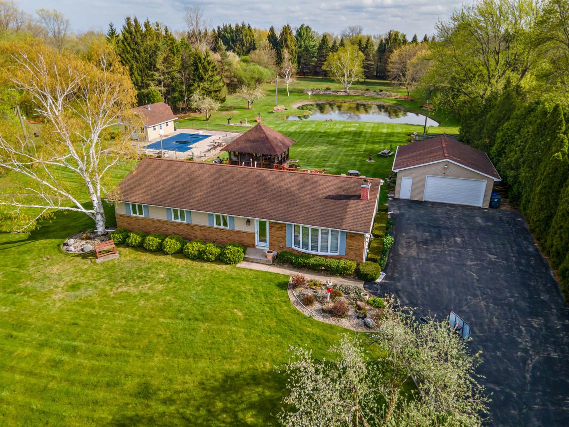 12455 W 33rd St., Beach Park, IL 60099