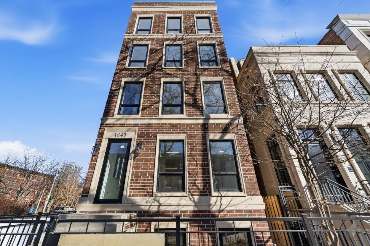 1849 N Mohawk St. #PH, Chicago, IL 60614