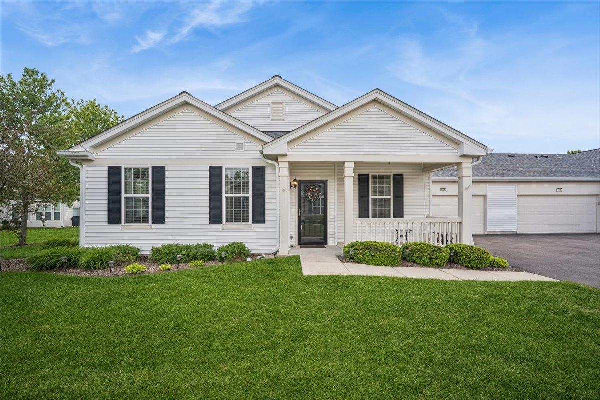 1769 Hannah Ln., Hampshire, IL 60140