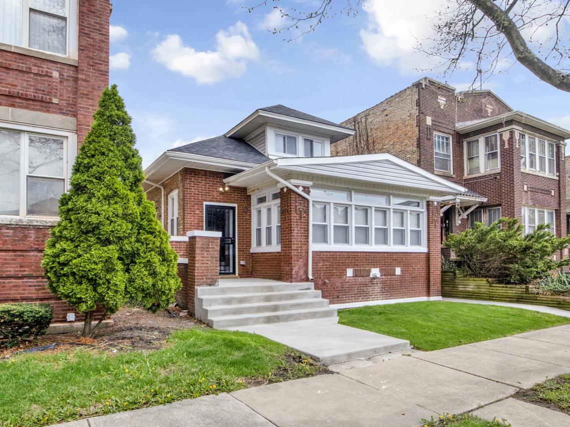 7947 S May St., Chicago, IL 60620