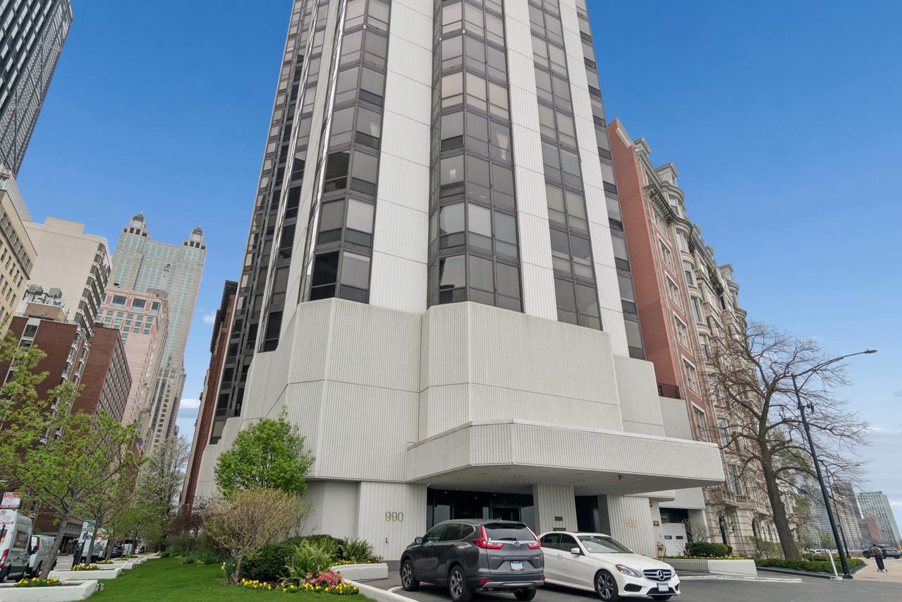 990 N Lake Shore Dr. #16C, Chicago, IL 60611