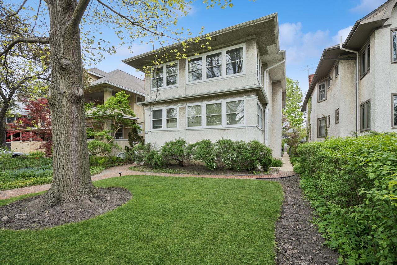 222 N Lombard Ave., Oak Park, IL 60302