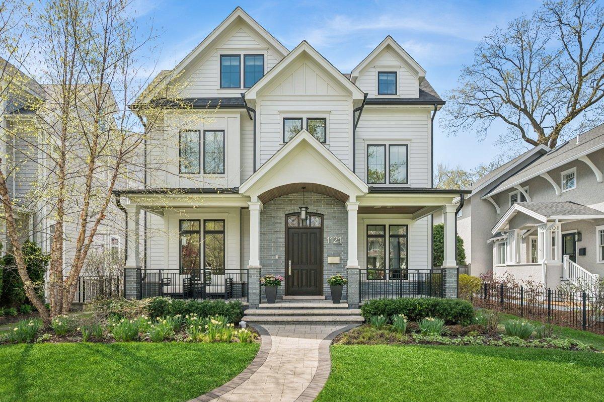 1121 Forest Ave., Wilmette, IL 60091