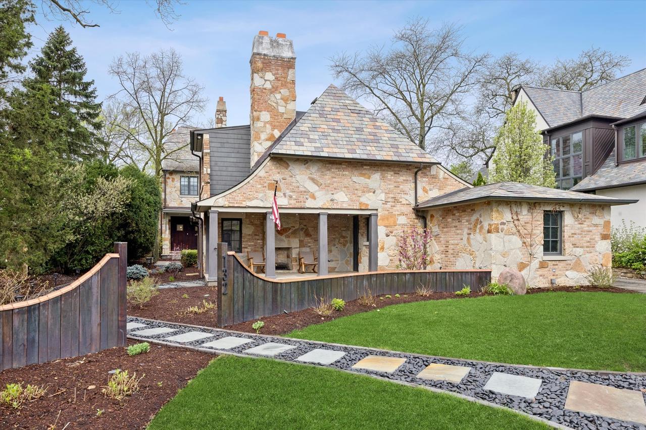 132 S Park Ave., Hinsdale, IL 60521
