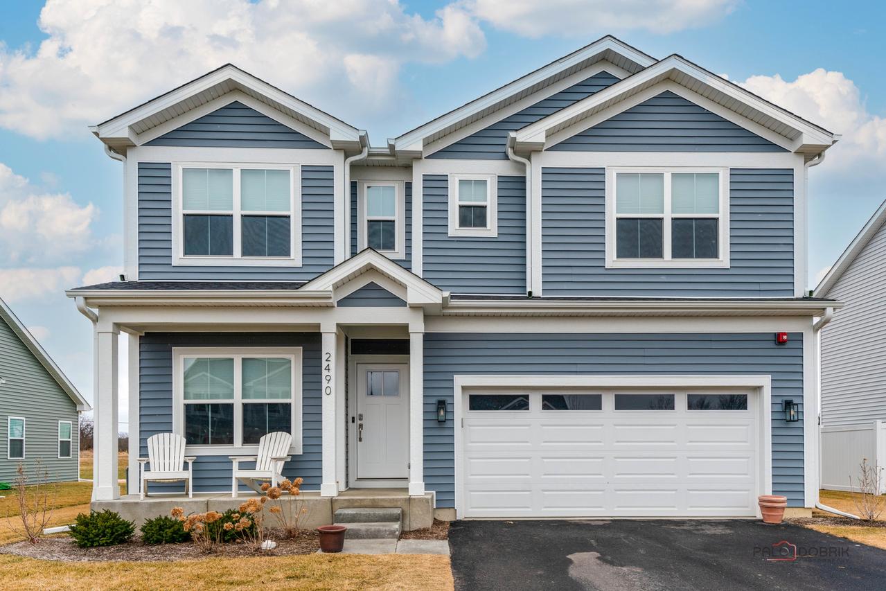 2490 Olivia Ct., Wauconda, IL 60084