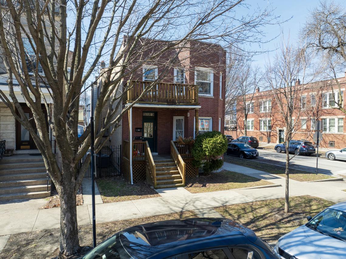2648 N Francisco Ave., Chicago, IL 60647