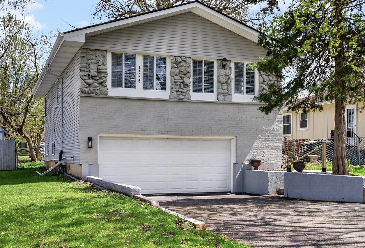 1525 Grove Dr., Round Lake Beach, IL 60073