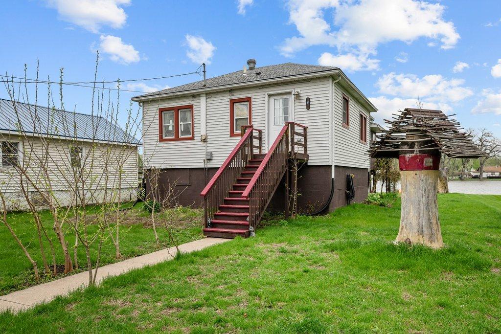 3213 South Shore Dr., Moline, IL 61265