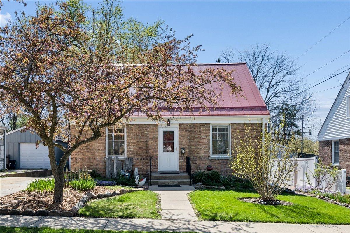 821 N 5th St., Dekalb, IL 60115