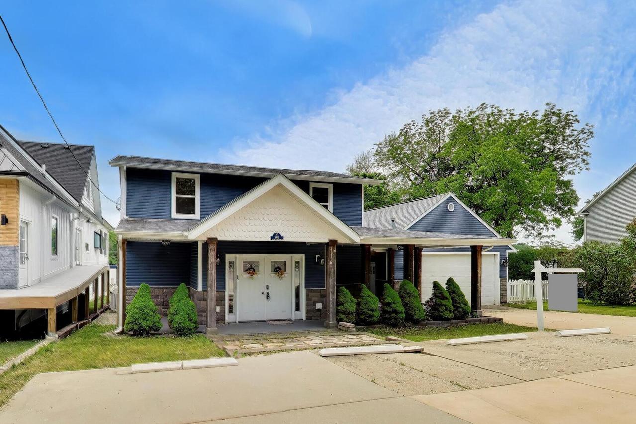 701 N Harrison St., Algonquin, IL 60102