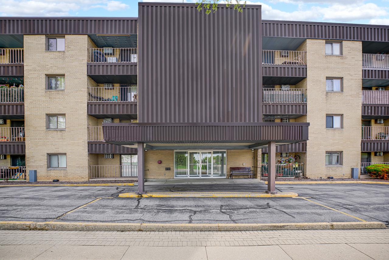 1133 S Finley Rd. #310, Lombard, IL 60148