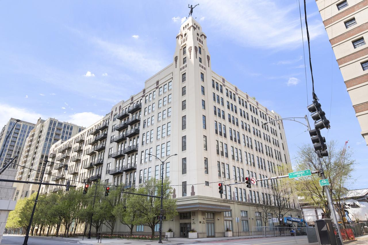 758 N Larrabee St. #310, Chicago, IL 60654