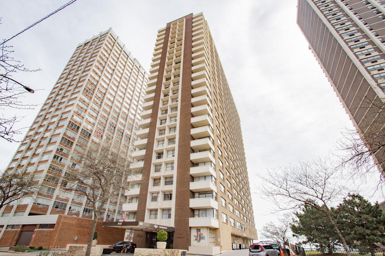 6157 N Sheridan Rd. #24G, Chicago, IL 60660