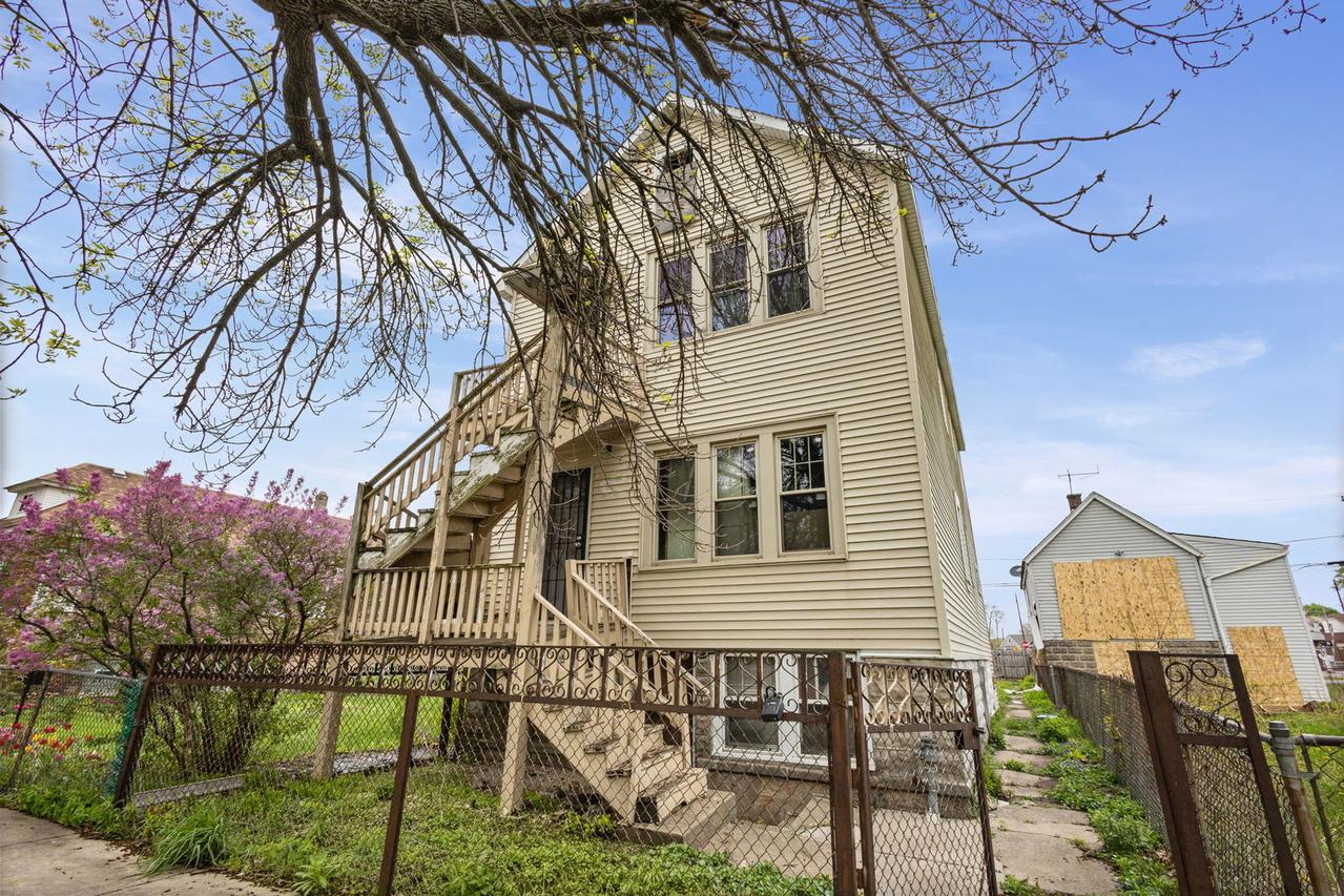 8405 S Baltimore Ave., Chicago, IL 60617