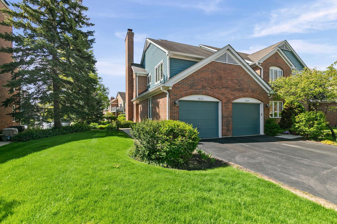 1625 Clayton Ct., Arlington Heights, IL 60004