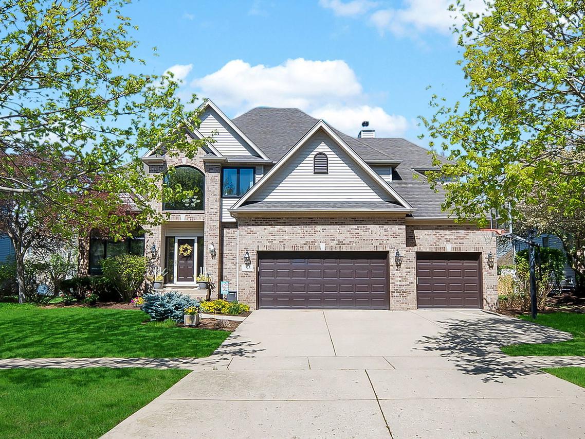 534 Terrace Ln., South Elgin, IL 60177