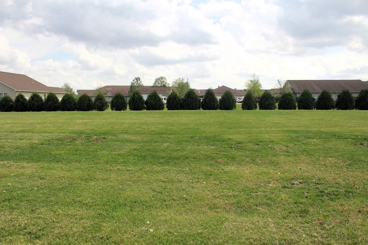 1207 W Leander St., Clinton, IL 61727