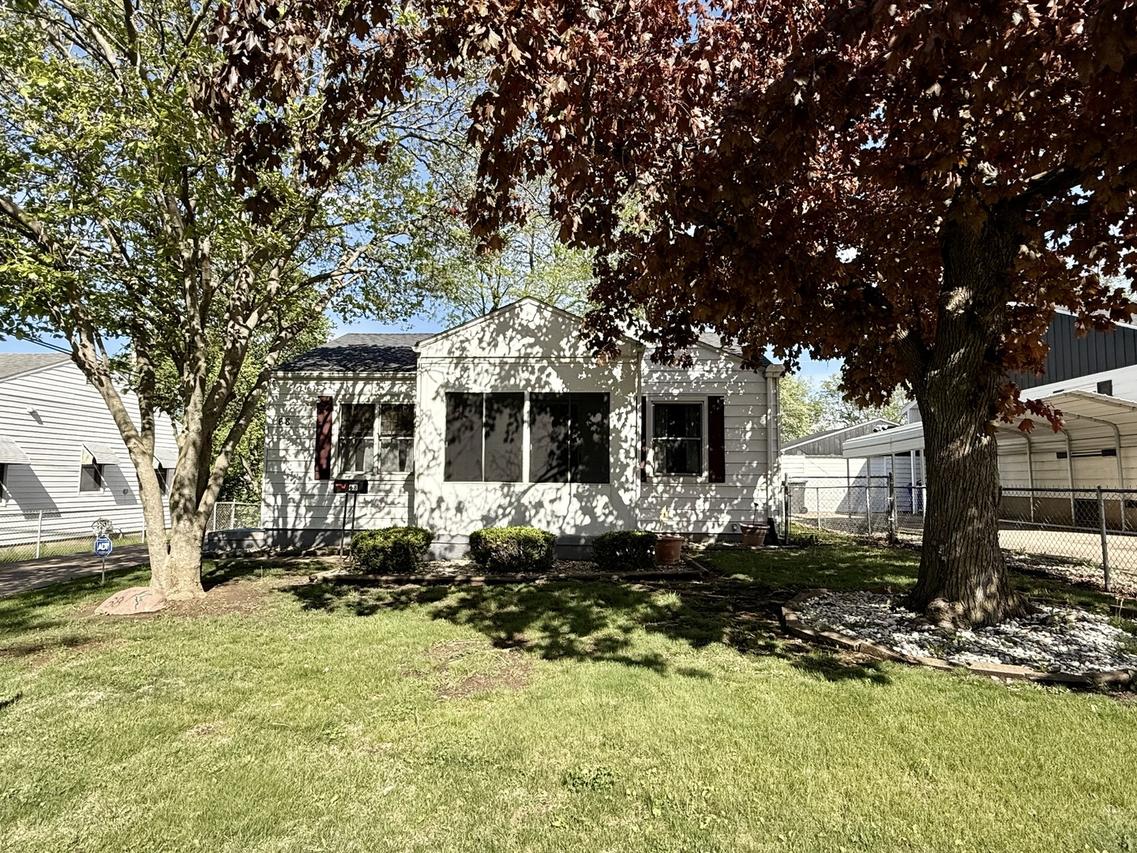 68 Maple Ct., Decatur, IL 62526