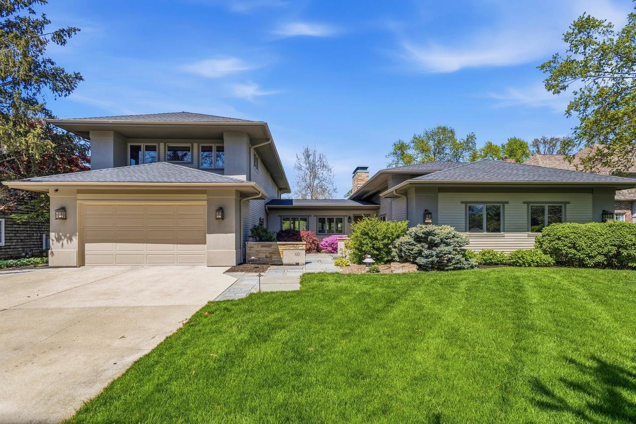 60 Greencroft Dr., Champaign, IL 61821