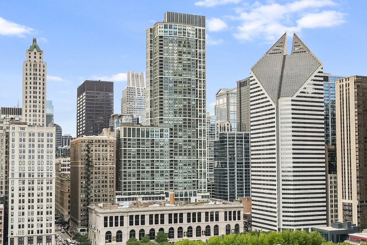 130 N Garland Ct. #1803, Chicago, IL 60602