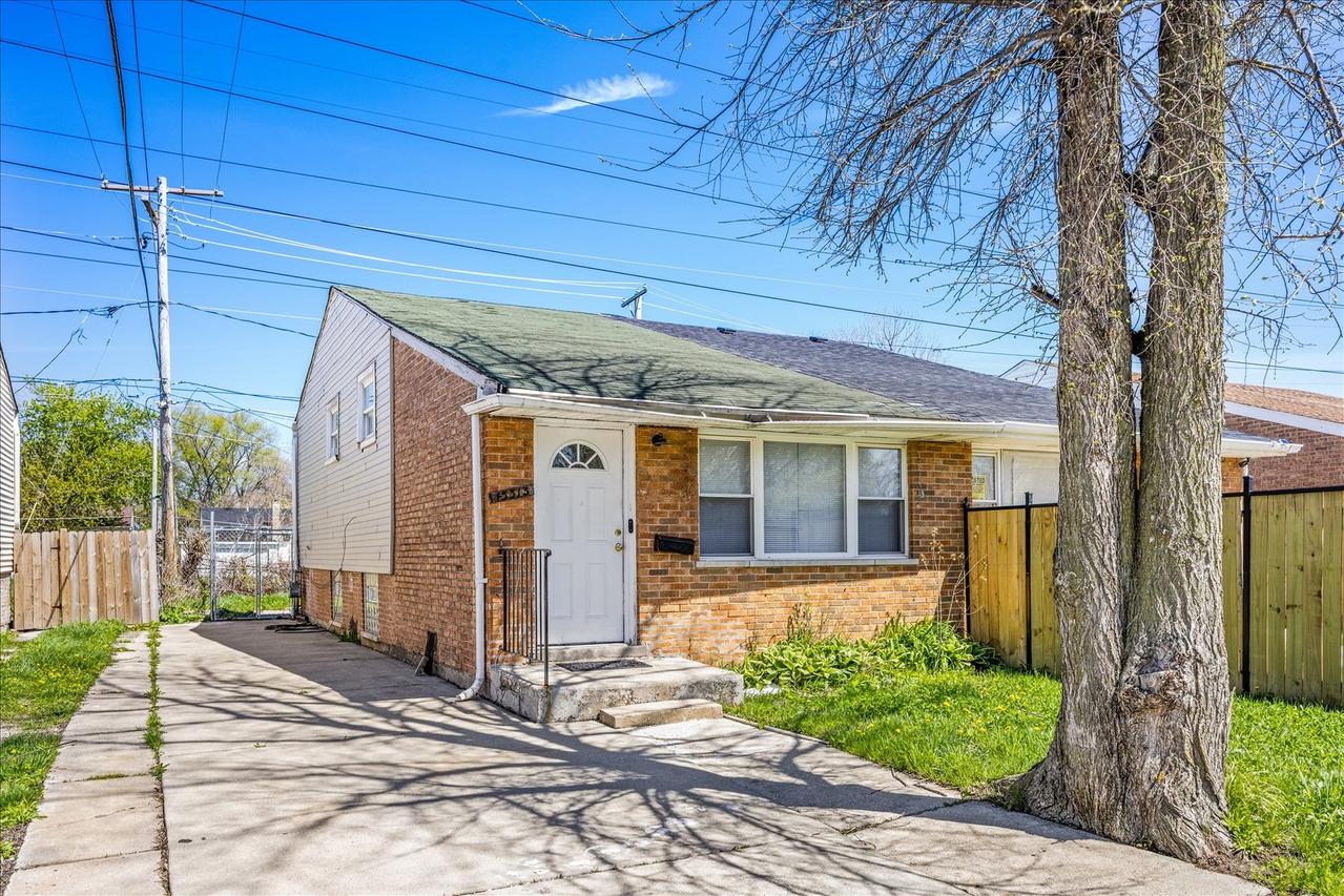 13313 S Eberhart Ave., Chicago, IL 60827