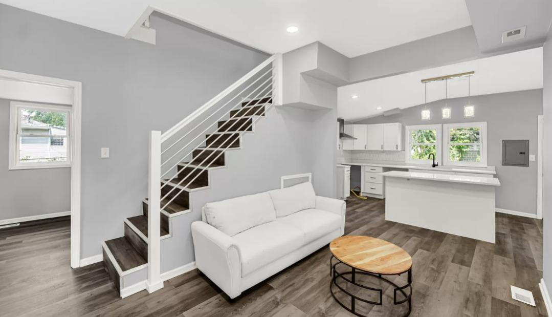 15343 8th Ave., Phoenix, IL 60426