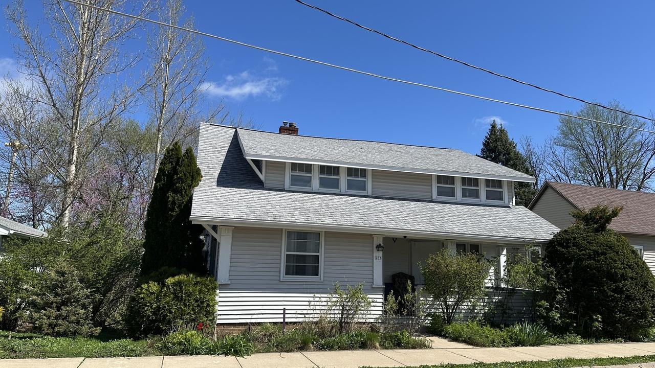 203 Monroe St., Hanover, IL 61041