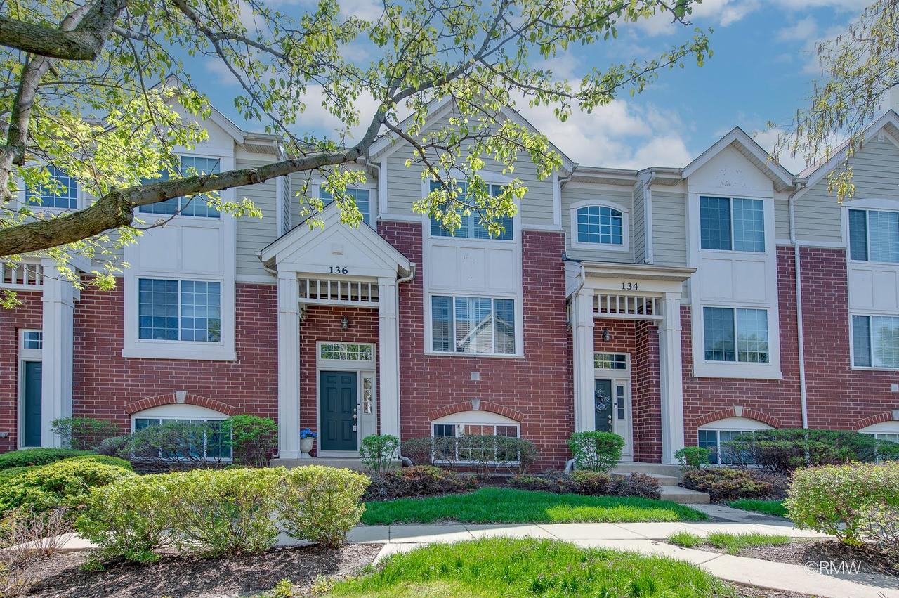 136 Morgans Gate Dr., Wood Dale, IL 60191