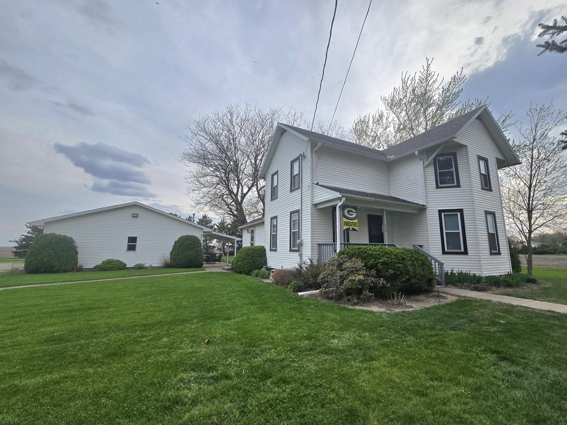 610 E Main St., Ashkum, IL 60911