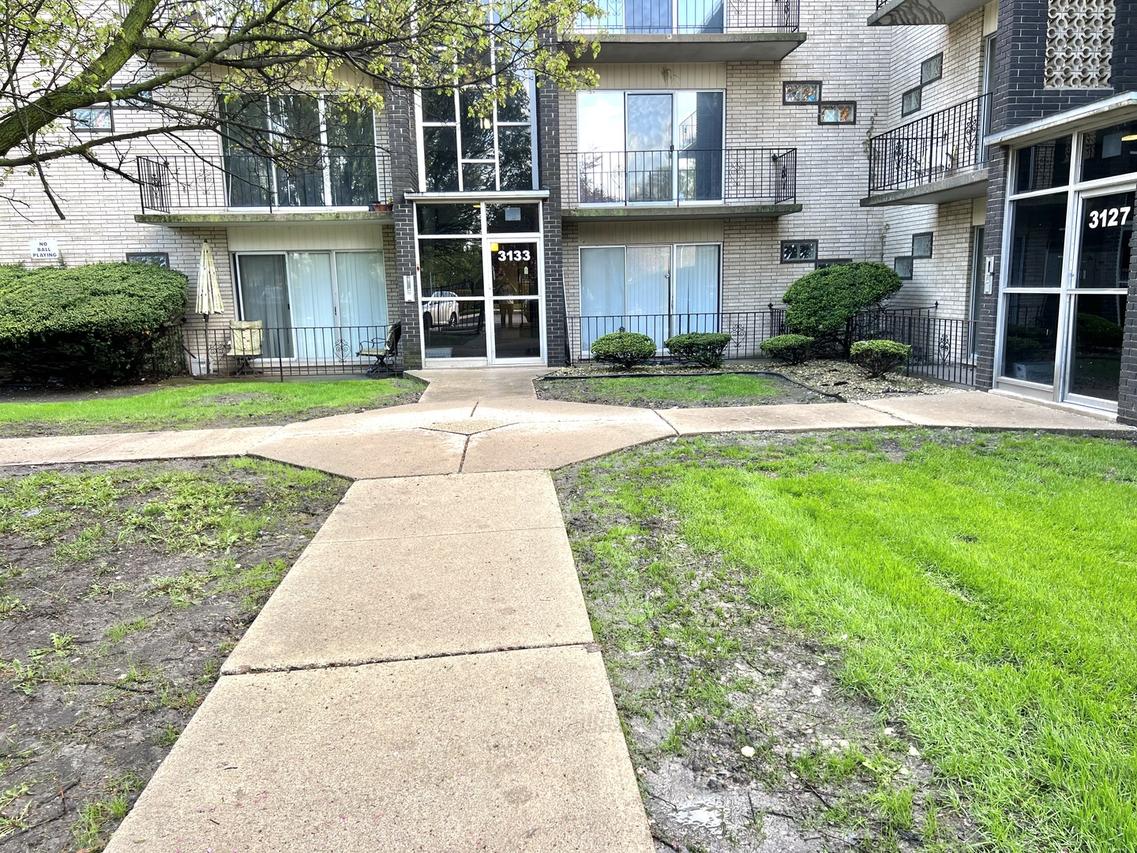 3133 Bernice Rd. #2, Lansing, IL 60438