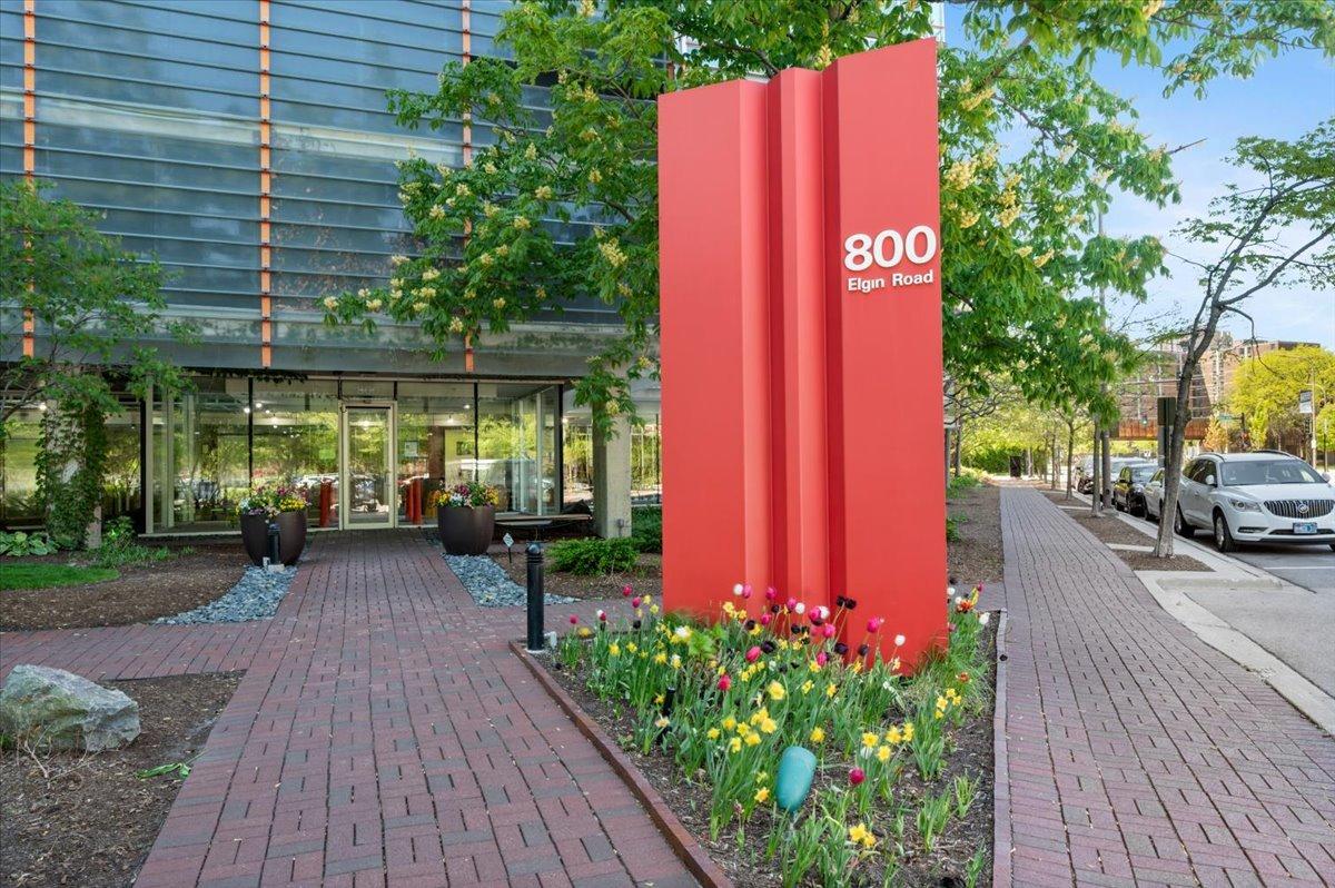 800 Elgin Rd. #1203, Evanston, IL 60201
