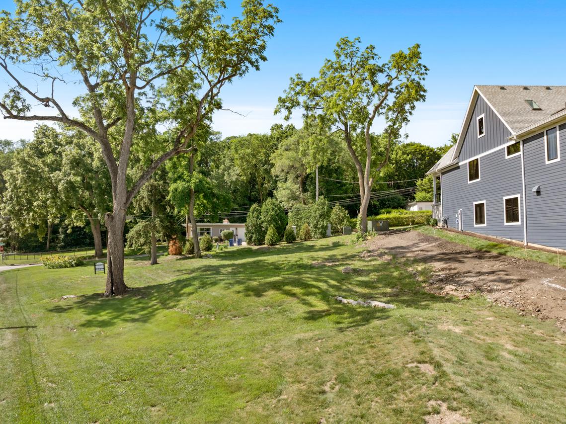 16 Mosedale St., St. Charles, IL 60174