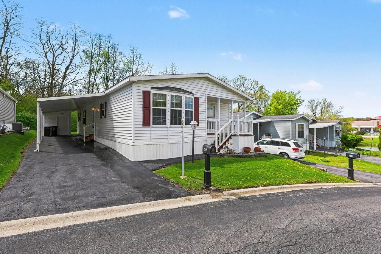 700 Hillcrest Ln., Crystal Lake, IL 60014