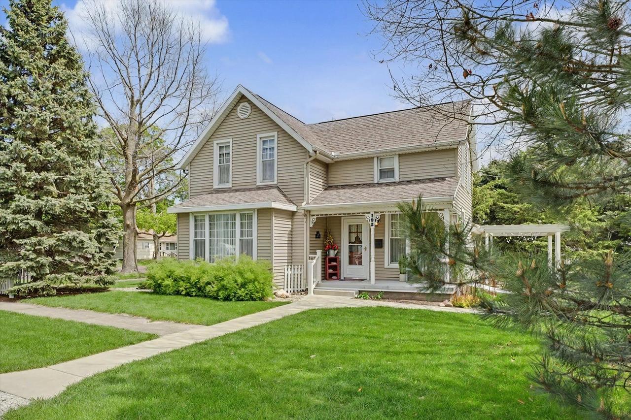 102 S Wood St., Gibson City, IL 60936