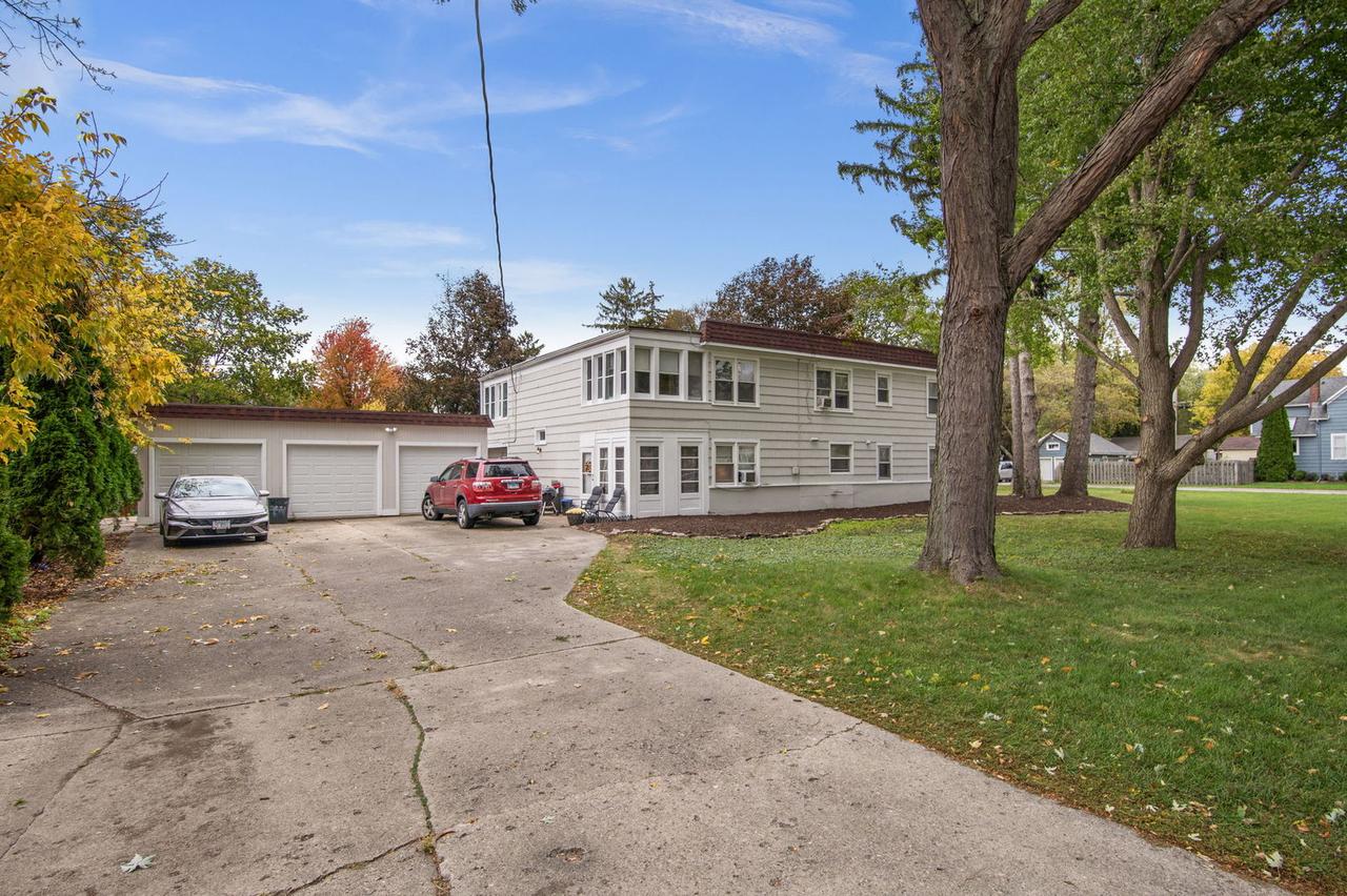 107 N Mallory Ave., Batavia, IL 60510