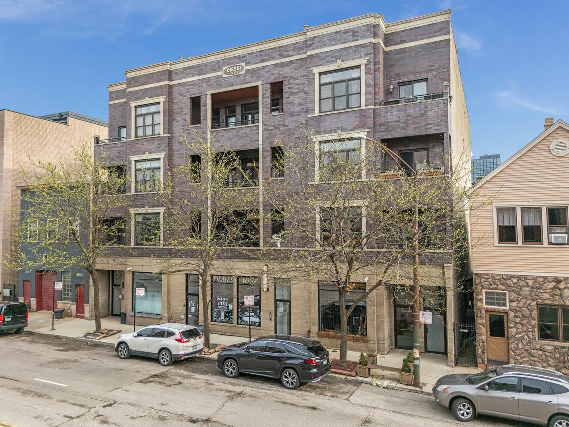 1359 W Grand Ave. #2, Chicago, IL 60642