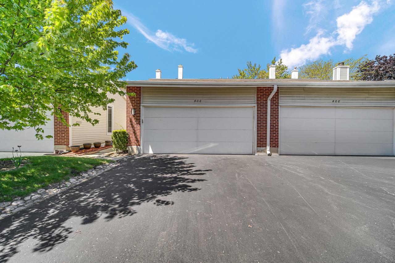 406 Hummingbird Ct., Deerfield, IL 60015