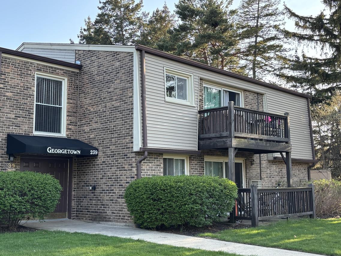 239 W Cornell Ave. #102, Palatine, IL 60067
