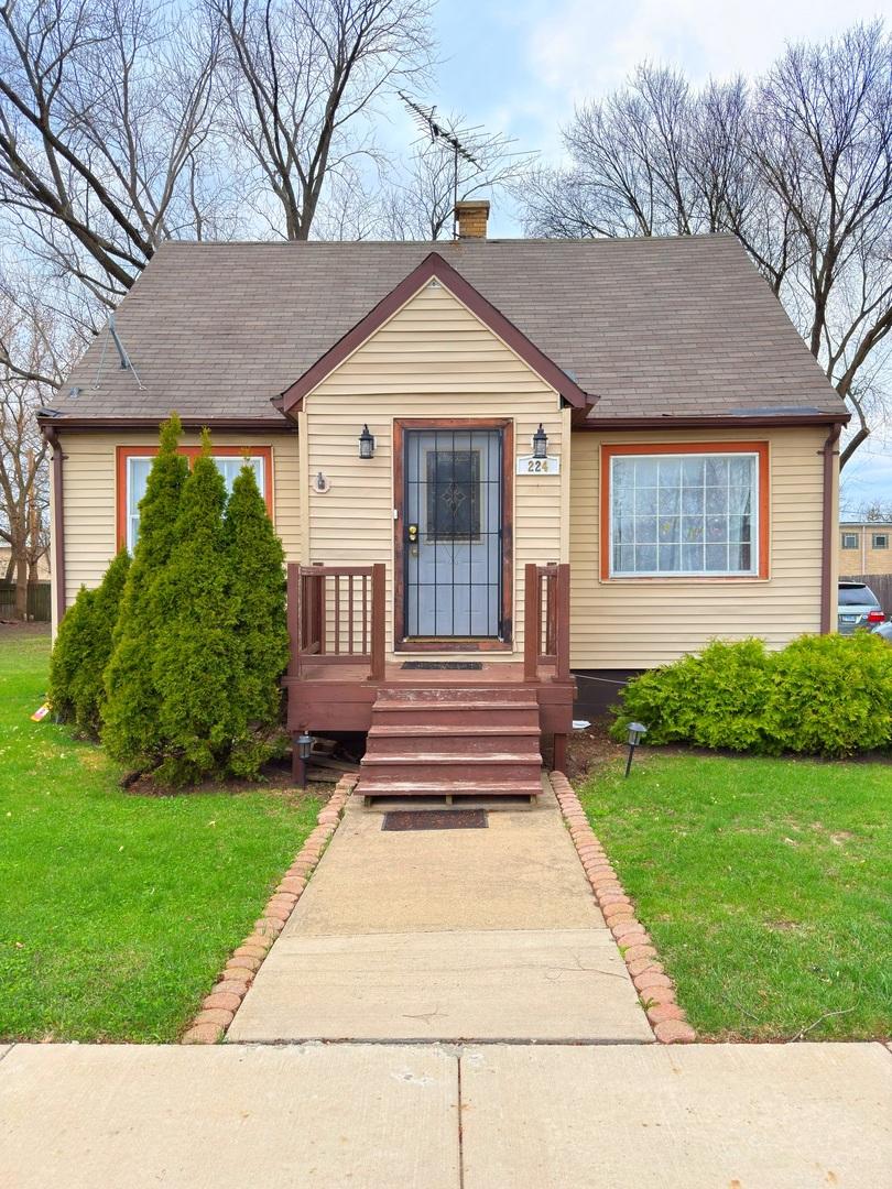 224 N Wolf Rd., Wheeling, IL 60090