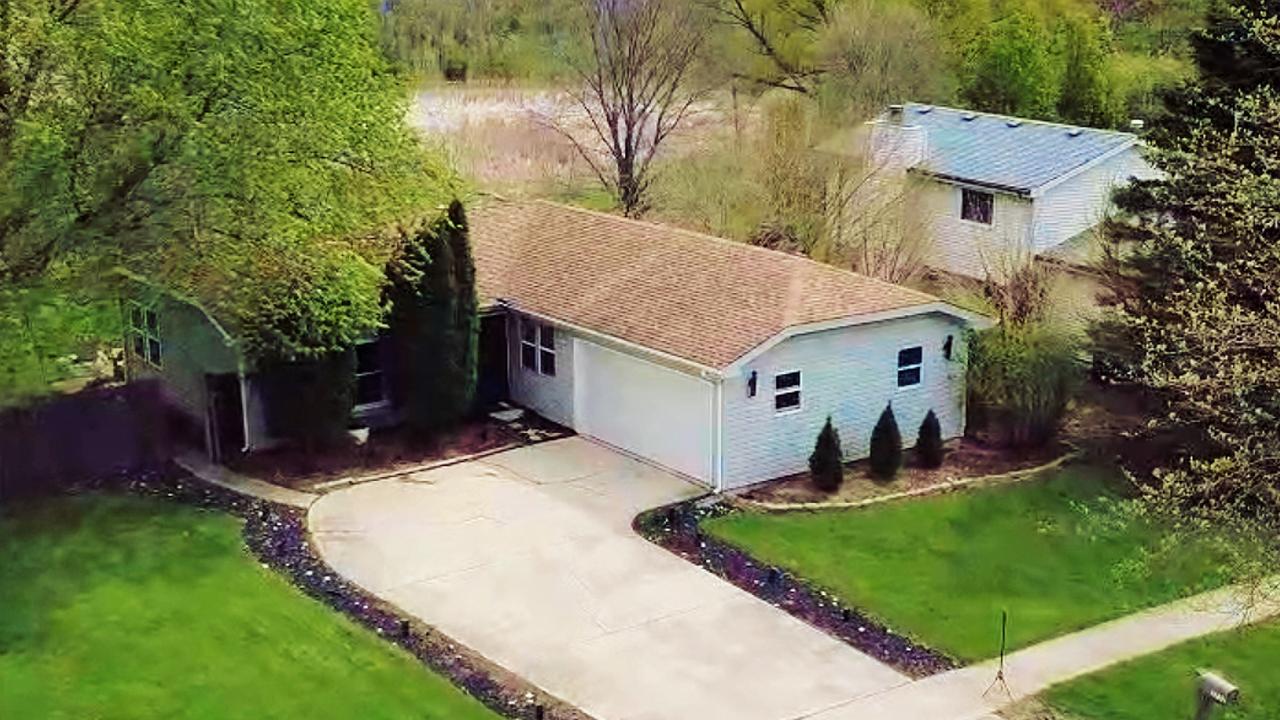 5732 Woodgate Dr., Matteson, IL 60443