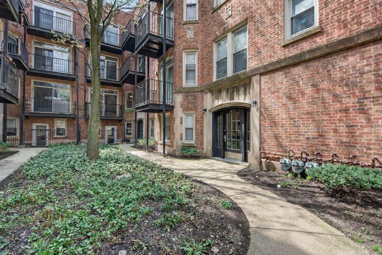 1651 W Pratt Blvd. #1B, Chicago, IL 60626
