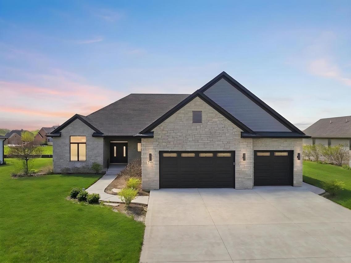 718 Independence Ave., Sycamore, IL 60178