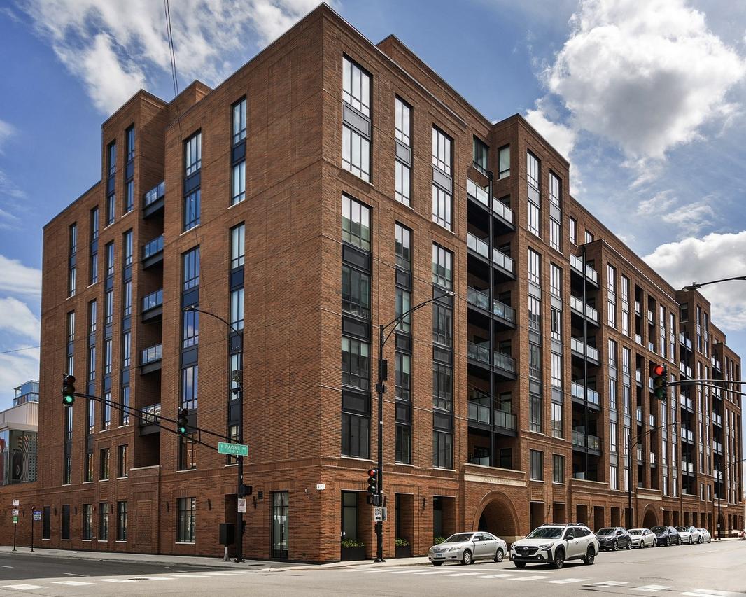 305 S Racine Ave. #2A, Chicago, IL 60607